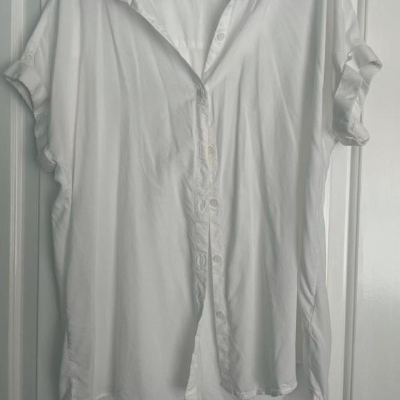 beachlunchlounge Tops - Thin white collard shirt